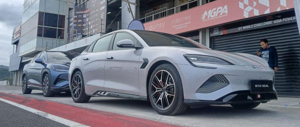 BYD Seal 2025 Meluncur, Langsung Tes di Sirkuit Mandalika