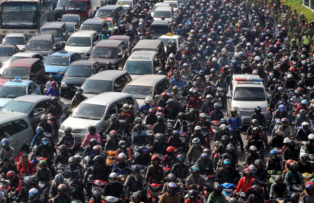 https://cdn.idntimes.com/content-images/post/20170918/jakarta-macet-new-59910e665a09270404ffec74c174252a.jpg