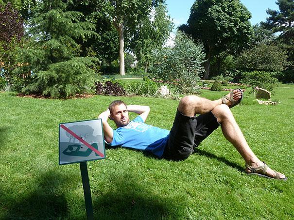 http://cdn.idntimes.com/content-images/post/20160719/jangan-tidur-di-rumput-53ed807ceee1f05d5ecc8dc0d960fcaa.jpg