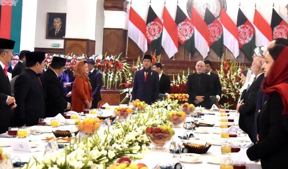 https://cdn.idntimes.com/content-images/post/20180130/jokowi-di-afganistan-18-3992cdd4fde97bea9b00fcb2f95f13f4.jpg