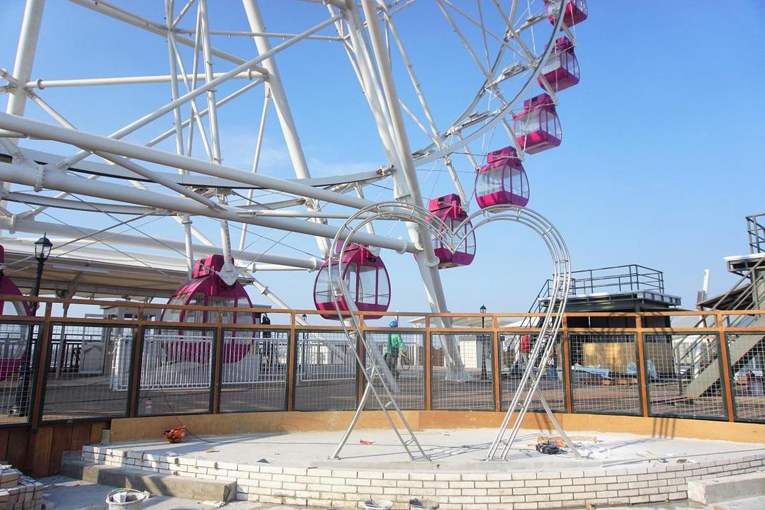https://cdn.idntimes.com/content-images/post/20171012/jskyferriswheelbysarinovita-dbd7a3dd4f0d6c723b4348f426e998ae.jpg
