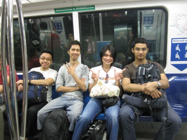 http://cdn.idntimes.com/content-images/post/20150919/kendaraanumum17.jpeg