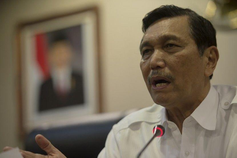 http://cdn.idntimes.com/content-images/post/20160510/kepala-kantor-staf-kepresidenan-luhut-binsar-panjaitan-memberikan-keterangan-150625195554-148-75d17dafba99acb2a3e4d92e21c5f3fc.jpg