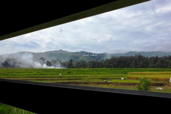 http://cdn.idntimes.com/content-images/post/20150928/keretaapi4.jpg