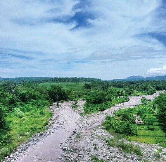 http://cdn.idntimes.com/content-images/post/20150928/keretaapi7.jpg