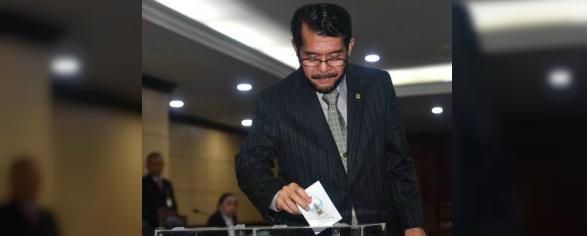 https://cdn.idntimes.com/content-images/post/20180402/ketua-mk-2-66554aea167c8ddb83908241cc39f489.jpg