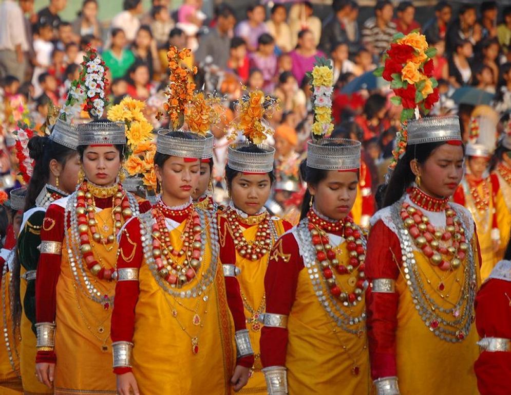 https://cdn.idntimes.com/content-images/post/20171204/khasi-tribe-of-india-2a20ae58fa652406bb7f3a9af217e89d.jpg