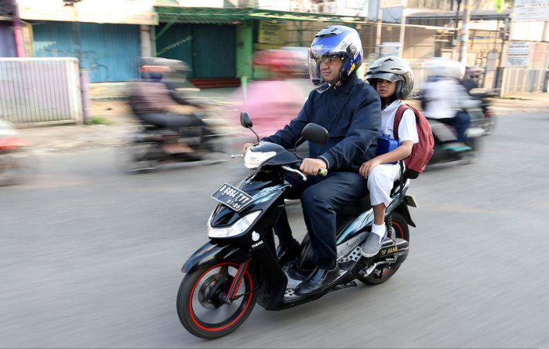 http://cdn.idntimes.com/content-images/post/20160802/kompas2-ee69bd4c1e5ee18953c05317ca7d4d08.jpg
