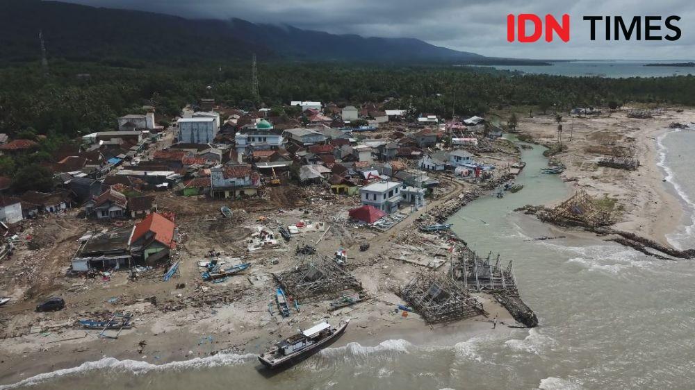 https://cdn.idntimes.com/content-images/post/20181229/kondisi-terkini-pasca-tsunami-banten4-fb444a5ceb292bef84e90717e8cfbf3e.JPG