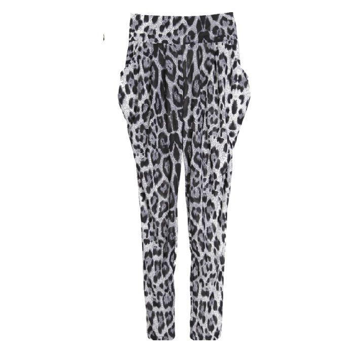 http://cdn.idntimes.com/content-images/post/20160123/leopard-print-animal-print-harem-pants-trousers-dl041-fe8cb5cbc02f7f94c9bed6c4c86a045a.jpg
