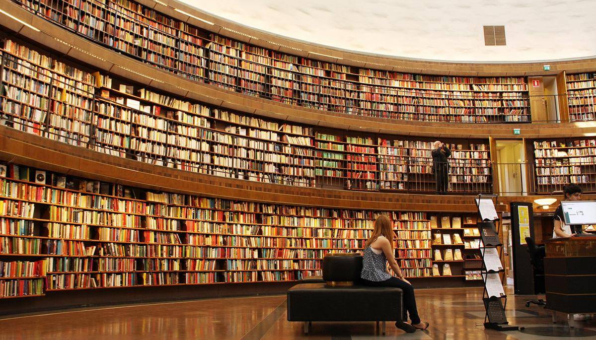 https://cdn.idntimes.com/content-images/post/20170814/library-1400-800-ee85dcc9f13510fa78f444cad728966c.jpg