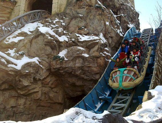 http://cdn.idntimes.com/content-images/post/20150930/lotteworld.jpg
