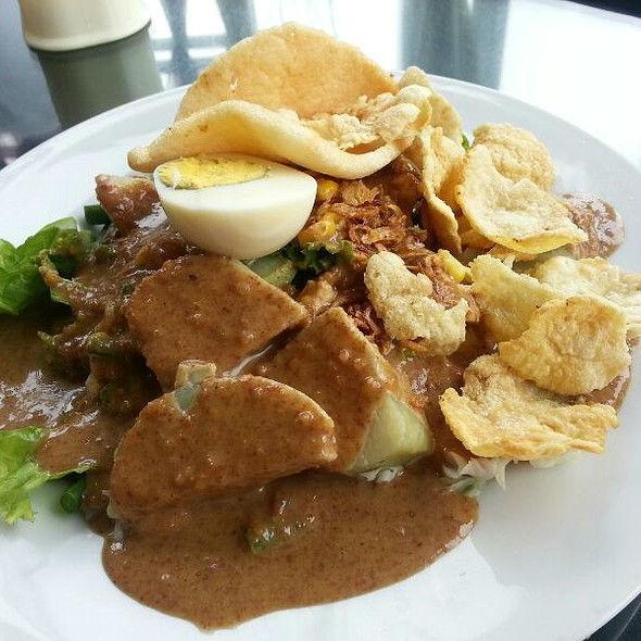http://cdn.idntimes.com/content-images/post/20160118/makanan11-qravedcom-23f975f4b4fcd0f65469dbd58f7d12a6.jpg