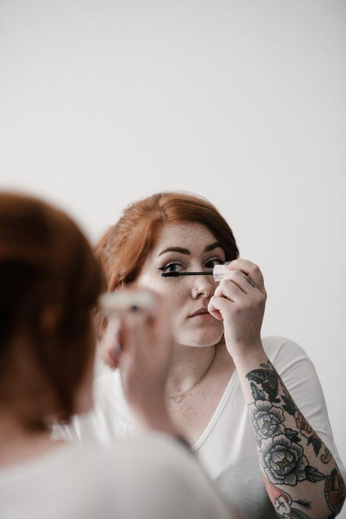 https://cdn.idntimes.com/content-images/post/20180503/makeup4-e4bf9b6b6fe7c1444622f258aedeabd1.jpg