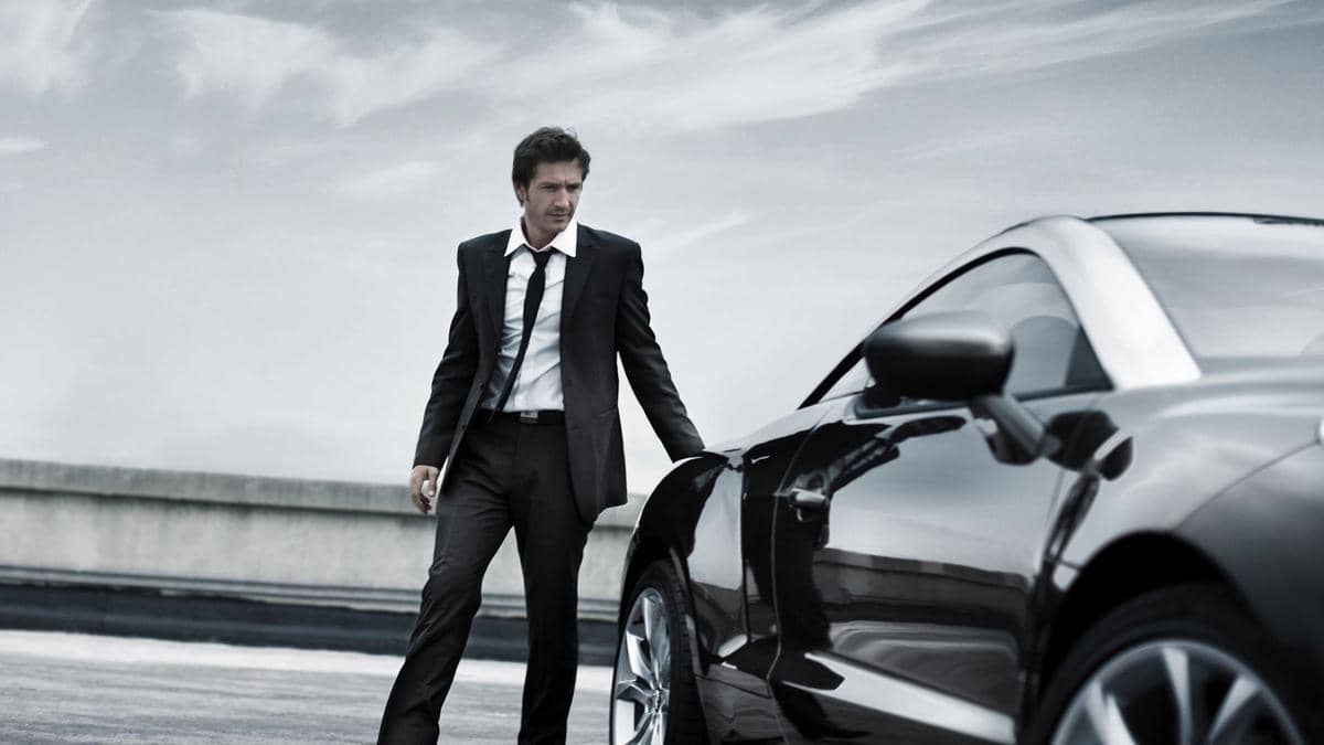 http://cdn.idntimes.com/content-images/post/20160129/man-tuxedo-car-style-7a1273939a6fb4b9b747c0cd4749bf4b.jpg