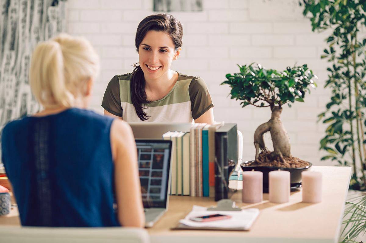http://cdn.idntimes.com/content-images/post/20160306/manager-talking-to-employee-72-dpi-e41ebb3e8247f2c77d2093e66ae4221c.jpg