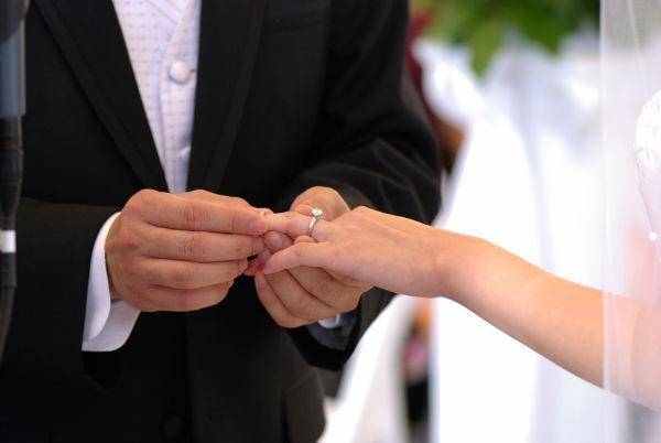 http://cdn.idntimes.com/content-images/post/20160109/married12-eccdd2762055b9c97d8e88985a99d880.jpg