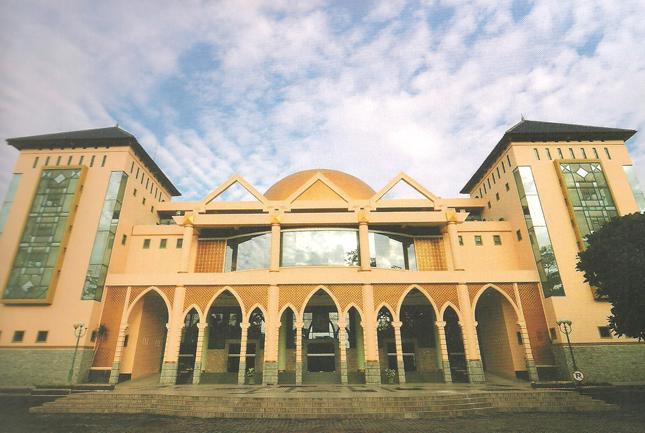 https://cdn.idntimes.com/content-images/post/20180521/masjid-ulil-albab-depan-f4074f38c0b77970c93df14d430d7b25.jpg