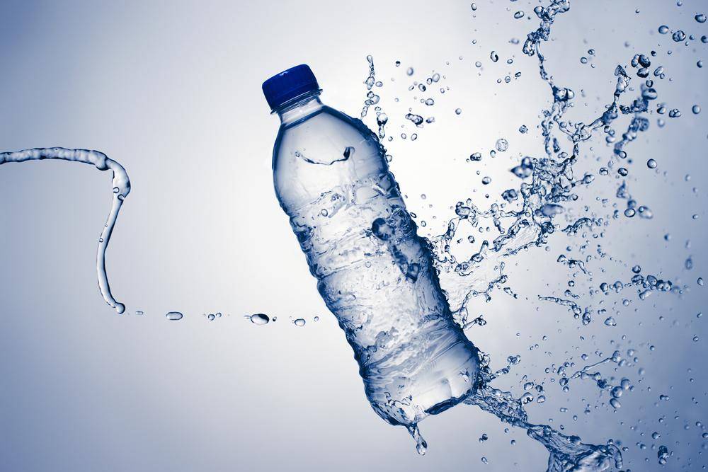 https://cdn.idntimes.com/content-images/post/20180119/need-to-drink-more-water-900c0733b5765f67f593d5102c0a0f7c.jpg