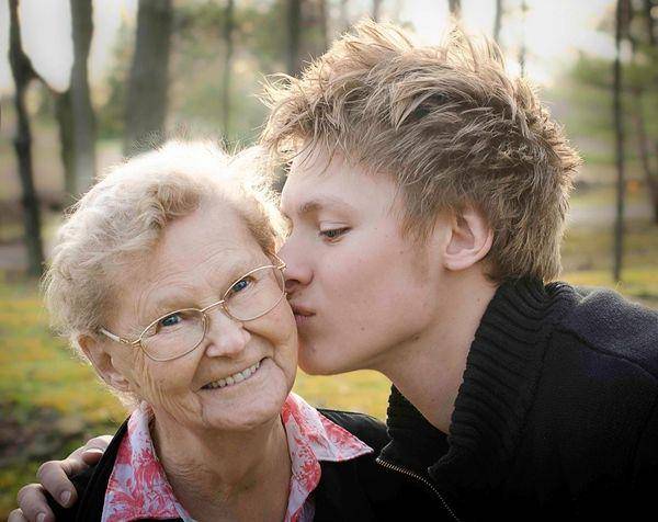 http://cdn.idntimes.com/content-images/post/20160310/nenek-imgur-5b25dffc53ea2df0e867c16c83f1240f.jpg