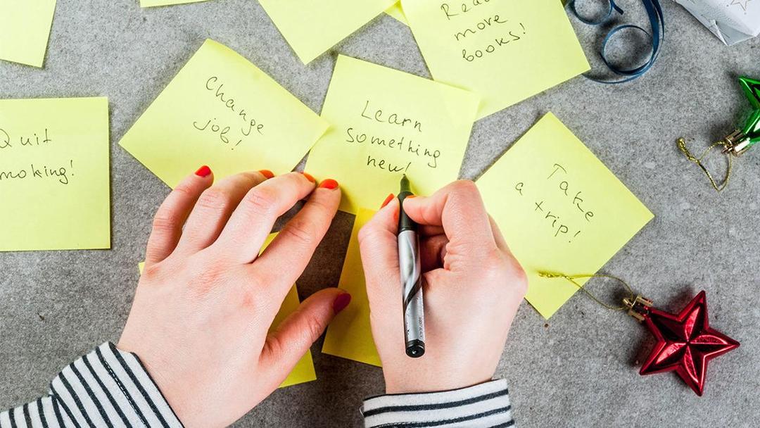 https://cdn.idntimes.com/content-images/post/20180112/new-year-resolutions-goals-1514323763257-9800648-ver10-1280-720-c046ca1c028cf5d30b2af11ba7584c51.jpg
