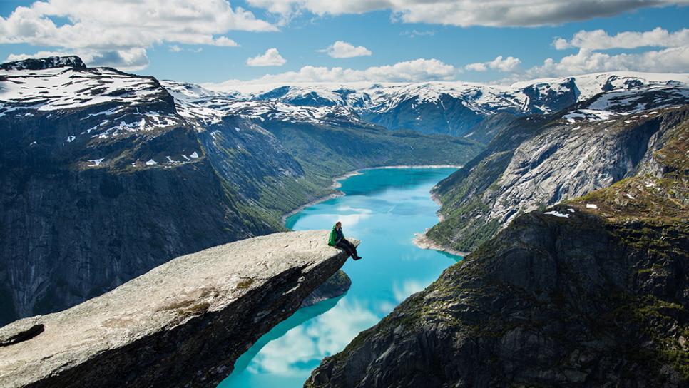 http://cdn.idntimes.com/content-images/post/20160719/norway-trolltunga-mountainrendtccom966544-82850349f86096f7cd41d5419dfe109b.jpeg