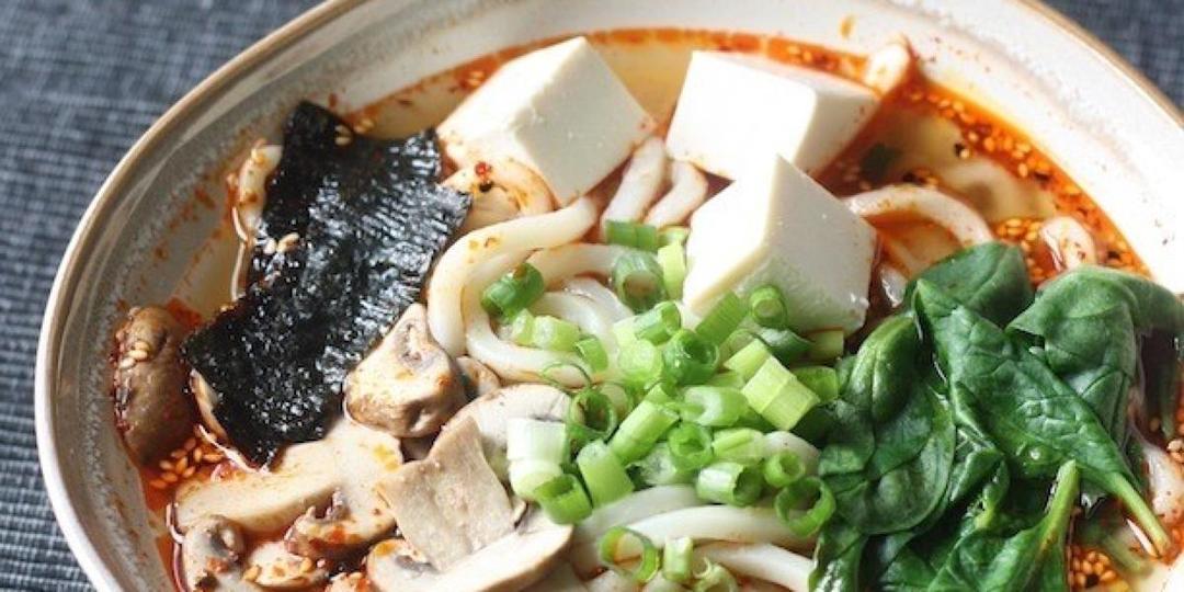 https://cdn.idntimes.com/content-images/post/20180102/o-udon-facebook-019fb7f12aeb9db8badf521a00ac41bb.jpg