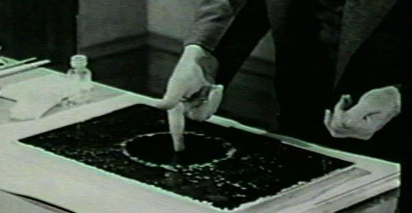 https://cdn.idntimes.com/content-images/post/20170426/oilfilm-touch600-587c640eaef6b61eb57b5d8acee404ce.jpg