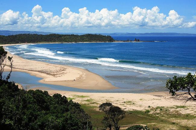 http://cdn.idntimes.com/content-images/post/20151211/pantai-ciantir-6fed9b74a78271ac89716f89e7295c95.jpg