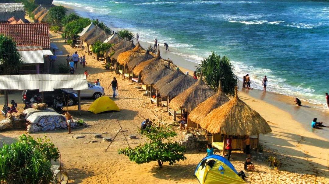 http://cdn.idntimes.com/content-images/post/20151211/pantai-sadranan-110c6f7dedde9805bbd6a88bd6c8ce38.jpg