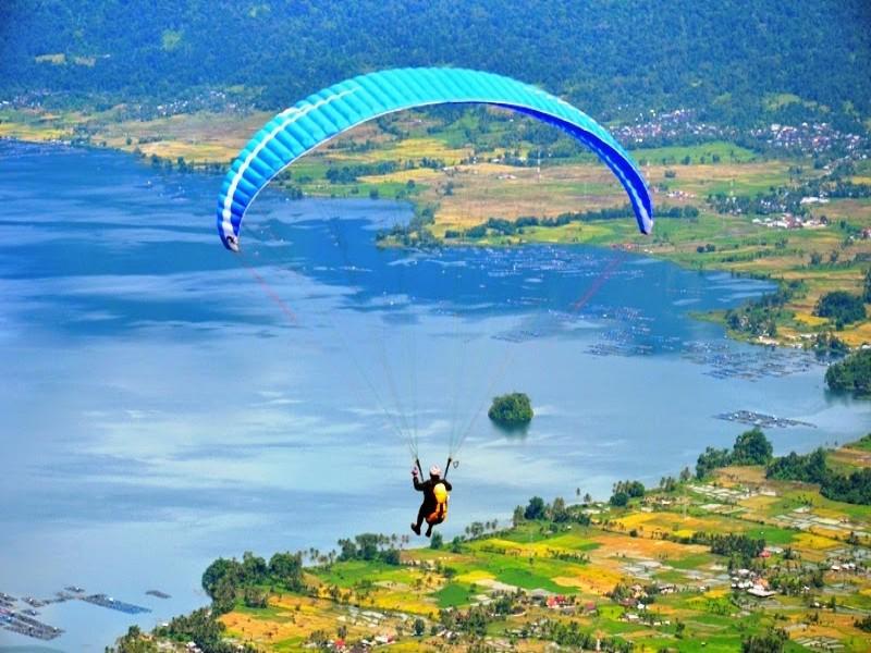 http://cdn.idntimes.com/content-images/post/20160726/paralayang-d4660febd7c4152d9d73baab2908810d.jpg