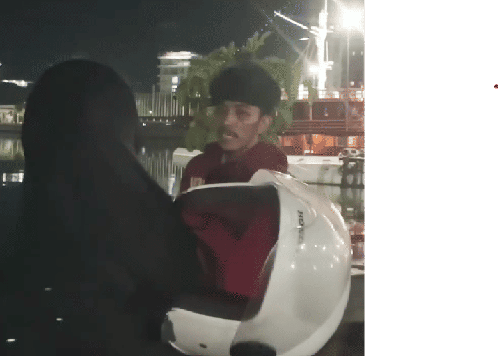 Tangkapan layar video terduga juru parkir liar di kawasan Tugu MNEK, Center Point of Indonesia (CPi)/Istimewa