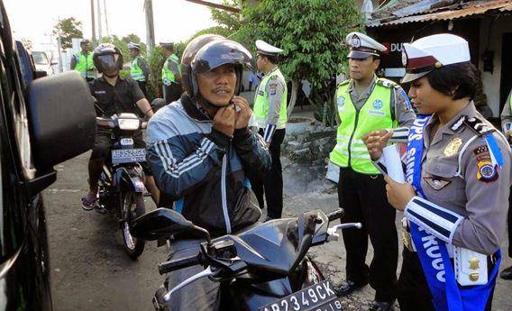 http://cdn.idntimes.com/content-images/post/20151209/patuh-humaspolresbantul-blog-69b9518dff19d4fb8323d4f7a740ec6b.JPG