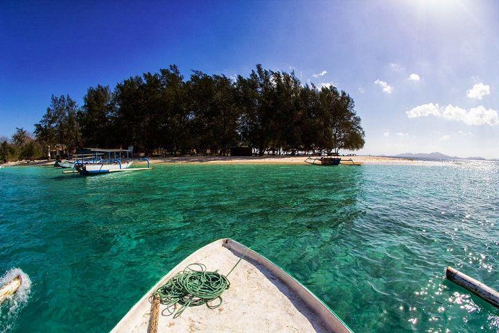 http://cdn.idntimes.com/content-images/post/20160209/pelabuhan-tawun-lombok-9b168ae3ea9a3425e1fcea98e8c2df35.jpg