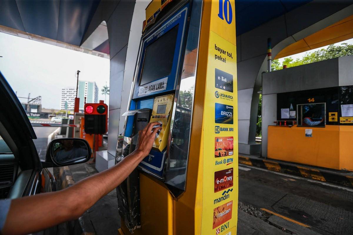 https://cdn.idntimes.com/content-images/post/20171030/penerapan-e-toll-f9050af5205d431df451755ff295de88.jpg
