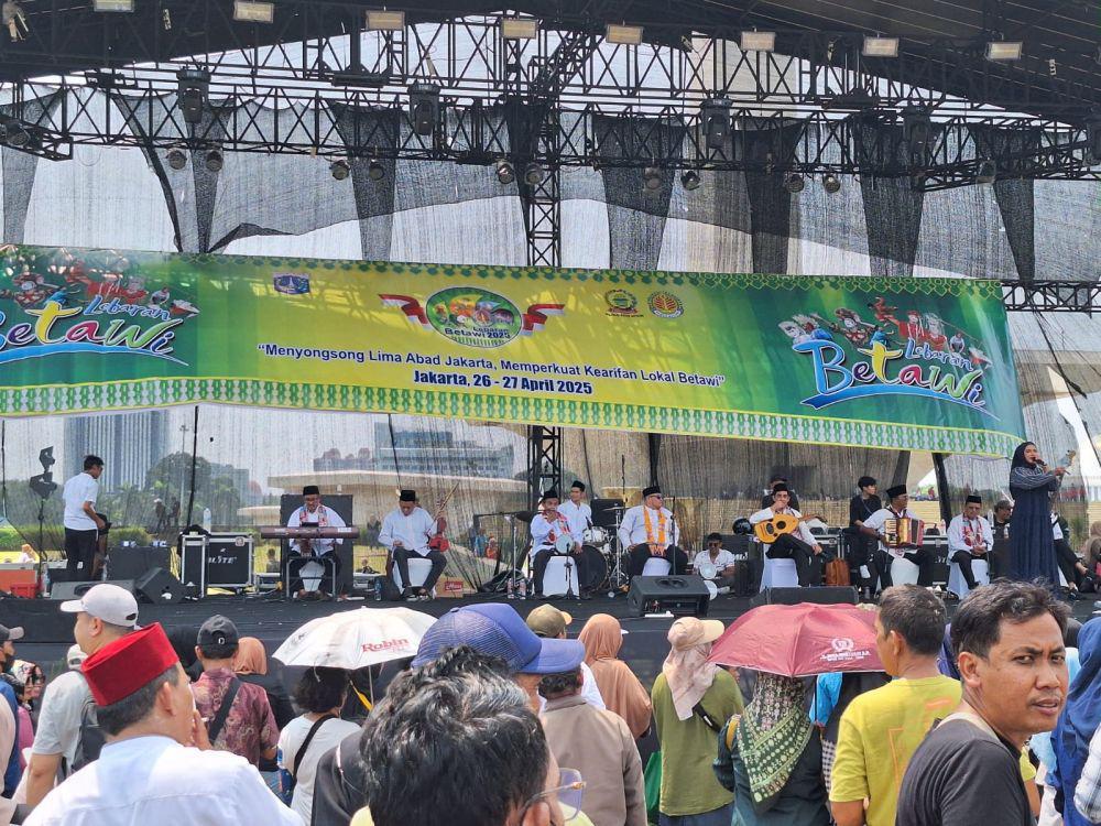 https://cdn.idntimes.com/content-images/post/20250427/pertunjukan-qosidahan-e9f900a9a0a8f7bcc91fc5a91d14e78f.jpeg