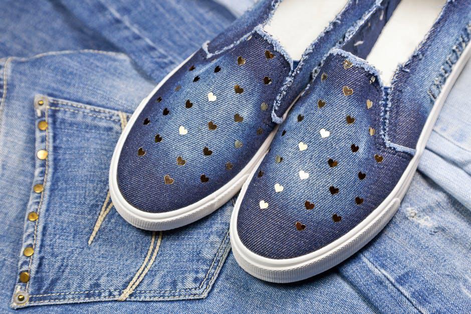 https://cdn.idntimes.com/content-images/post/20171110/pexels-photo-413672-1dec3371903b5604f6b17a8f8558e801.jpeg