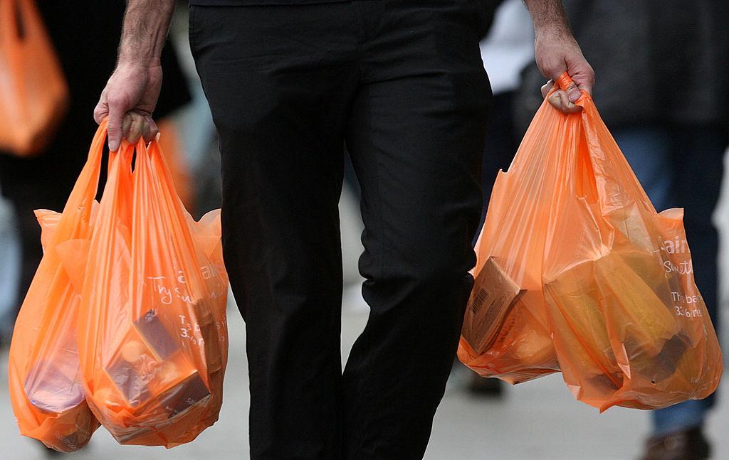 http://cdn.idntimes.com/content-images/post/20160806/plastic-bags-the-environmental-scourge-42b9a04028381fa9fd25d0503eabfa15.jpg