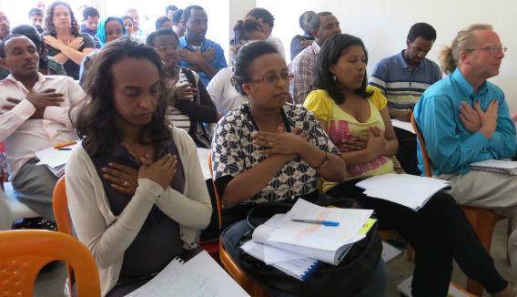 http://cdn.idntimes.com/content-images/post/20151208/poin11peluk-outreachethiopia-blogspot-co-f013390a9a64db04c2373592cdce3949.JPG