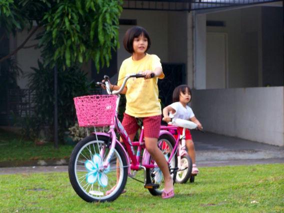 http://cdn.idntimes.com/content-images/post/20151223/poin12natkon-obrolan2senja-wordpress-co-10634c6612d12be7fc185c3c0e83d9b0.jpg