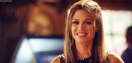 http://cdn.idntimes.com/content-images/post/20160106/rachel-bilson-summer-oc-fake-smile-gif-41c19bbf9717da418c0d81f51ee2db50.gif