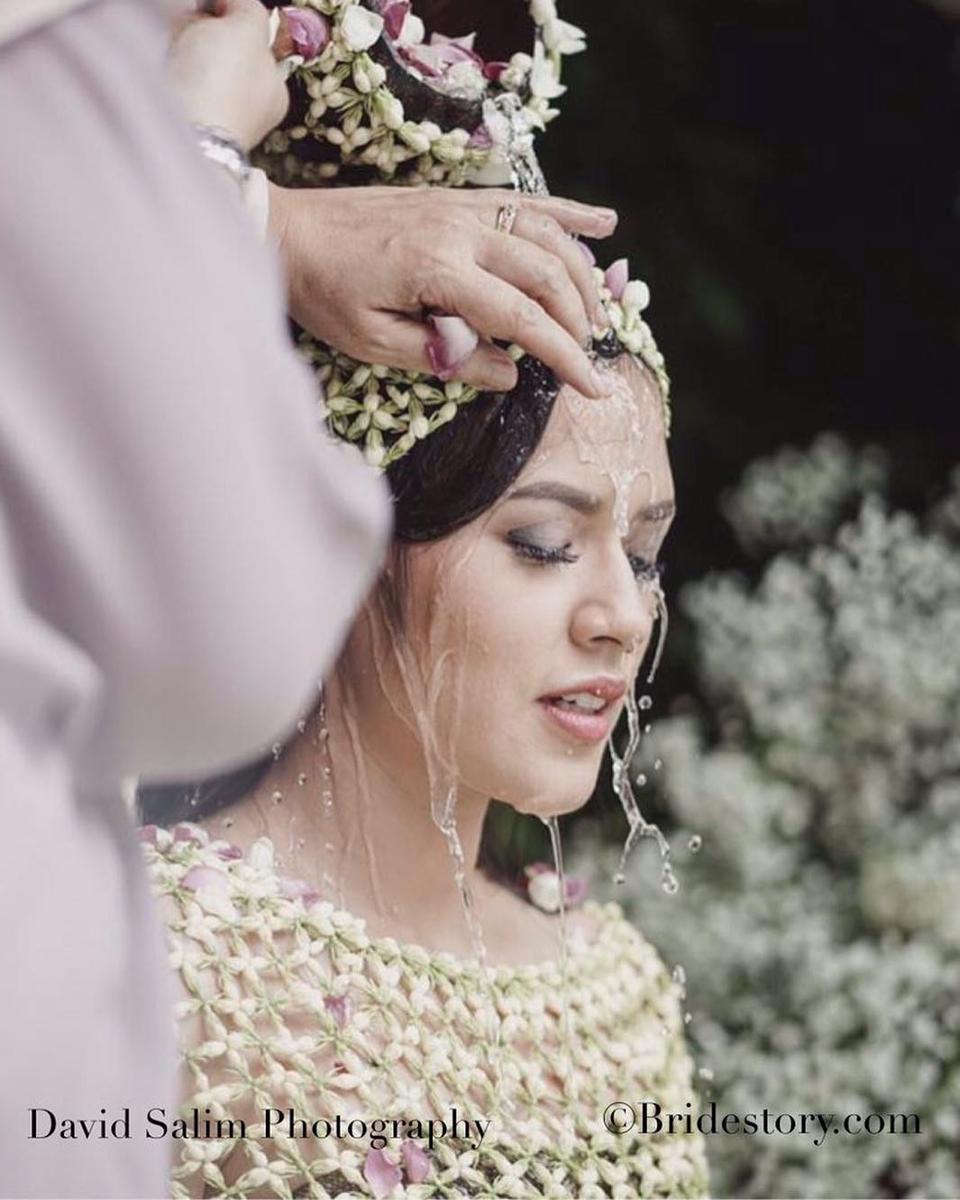 https://cdn.idntimes.com/content-images/post/20170904/raisa-hamish-daud-4a57c1857684fd08ff176af3937d302c.jpg