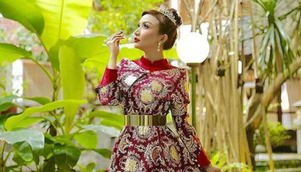 https://cdn.idntimes.com/content-images/post/20180215/roro-fitria-ditangkap-kasus-narkoba-2-93d345692bceef8c33f255d3d92e5940.jpg