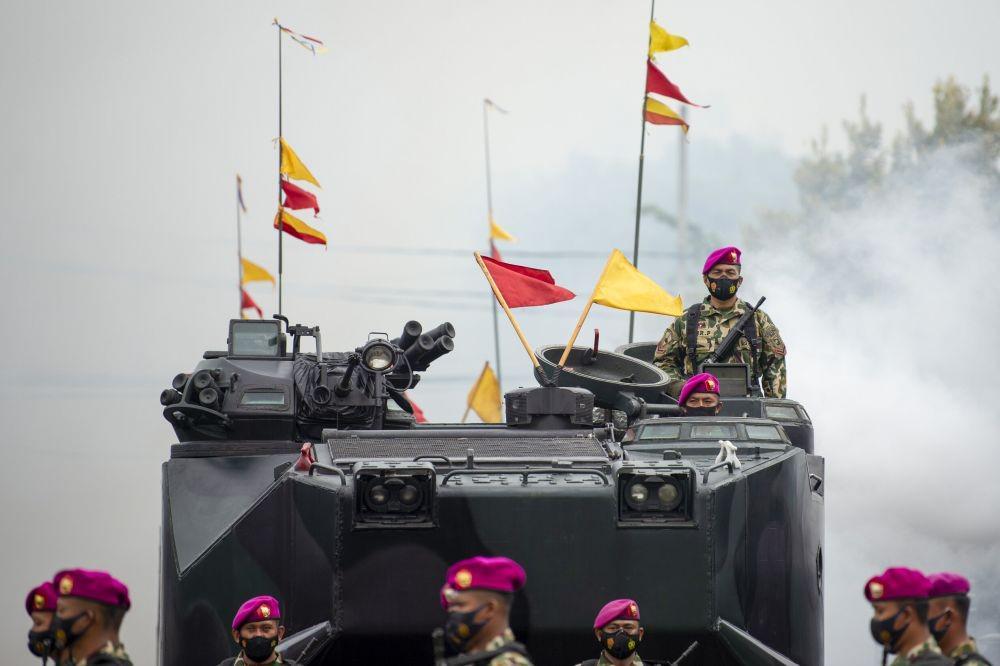 https://cdn.idntimes.com/content-images/post/20211115/rsz-antarafoto-hut-ke-76-korps-marinir-151121-mrh-8-9f3568326944ea9b47e68ab3efcef018.jpg