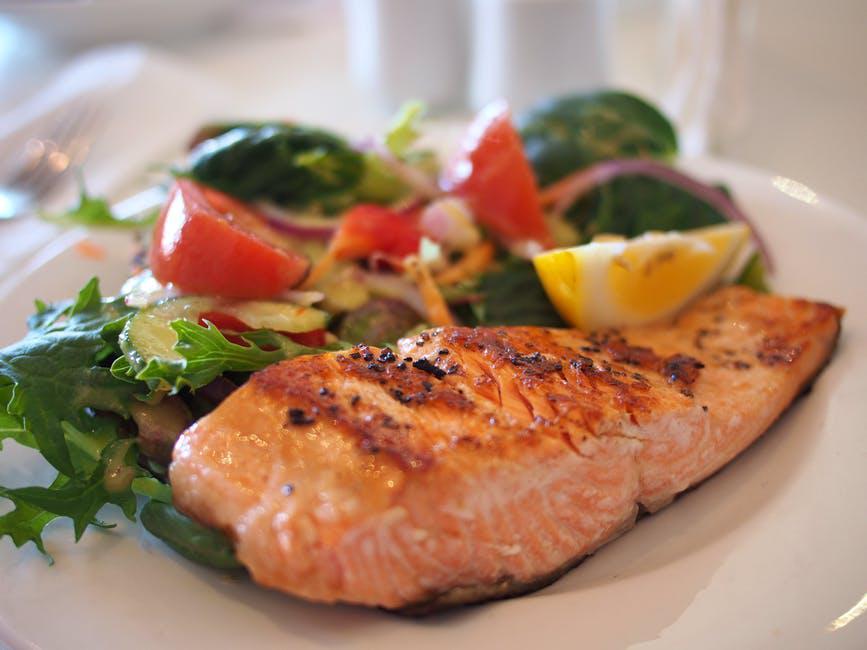 https://cdn.idntimes.com/content-images/post/20171202/salmon-dish-food-meal-46239-4a8e87465e0b40581307df4a56c9b7fb.jpeg