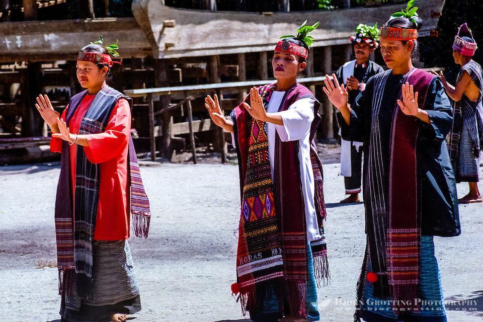 http://cdn.idntimes.com/content-images/post/20160416/samosir-5b77c57df6f28b6cae67783a3f097305.jpg