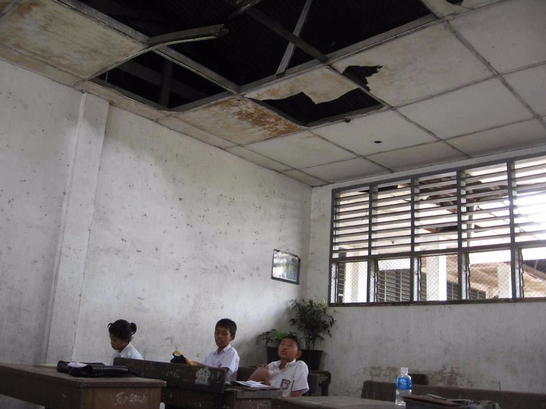 http://cdn.idntimes.com/content-images/post/20150906/sekolah-rusak-3889021@.jpg