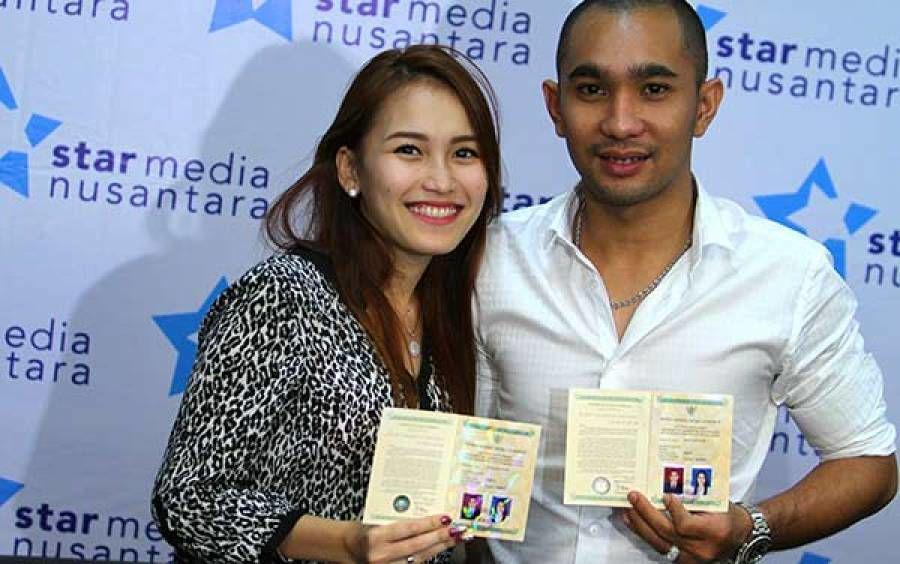 http://cdn.idntimes.com/content-images/post/20160411/selebrityarea-ayutingting-0210525ecb55072c0f347330973379b2.jpg