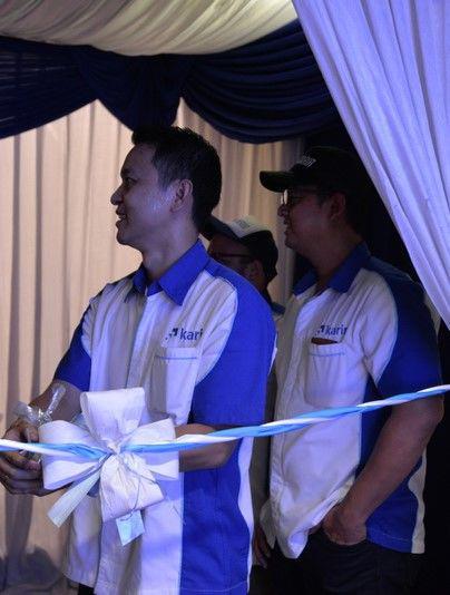 http://cdn.idntimes.com/content-images/post/20160427/seremoni-pengguntingan-pita-6d98be396240558eeb461f2927239731.JPG