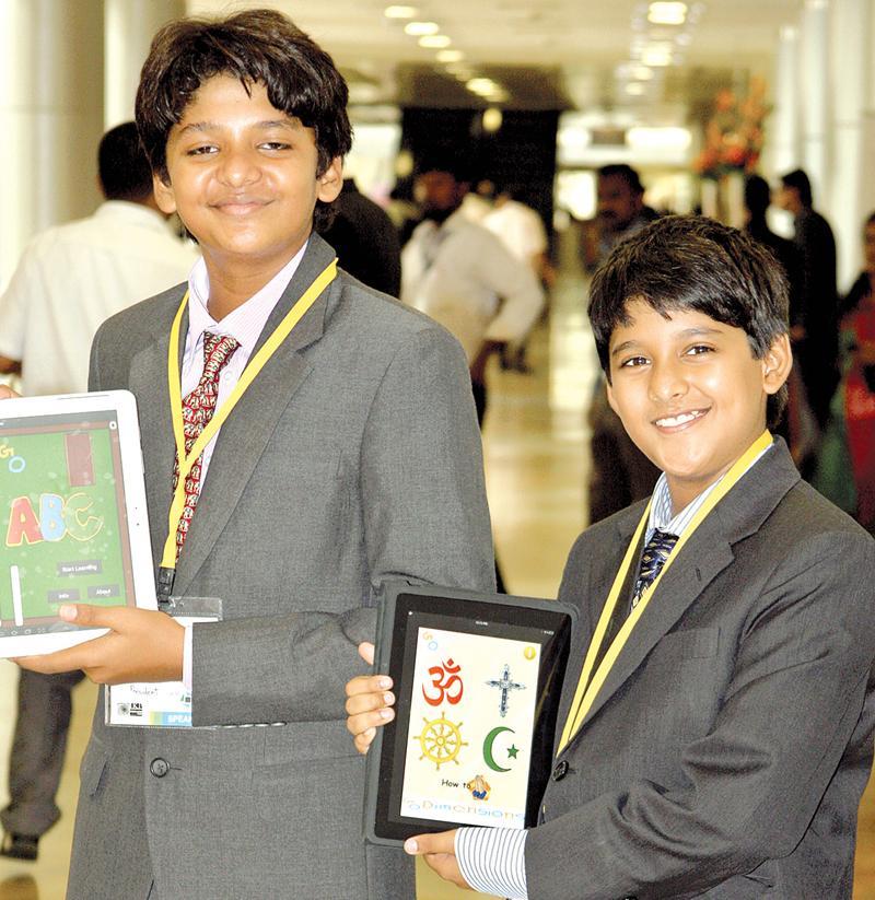 http://cdn.idntimes.com/content-images/post/20160531/shravan-and-sanjay-08ccdc89419126d912e41ce9fe301c58.jpg